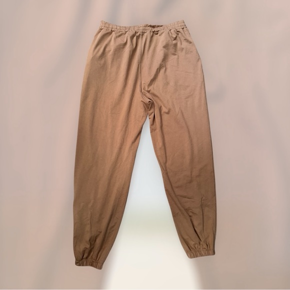 Vuori
Boyfriend Joggers - Picture 6 of 6